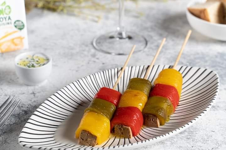 Spyd med tofu og peberfrugt