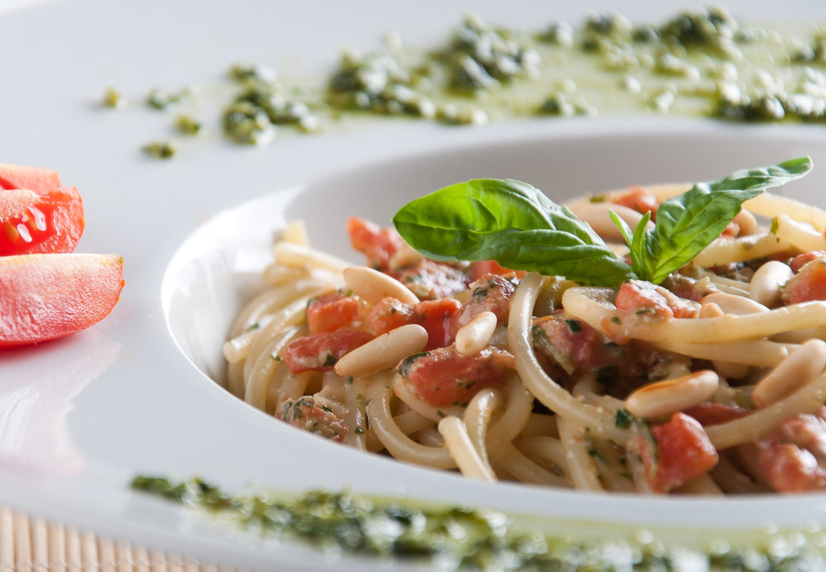 Spaghetti i tricolor sauce