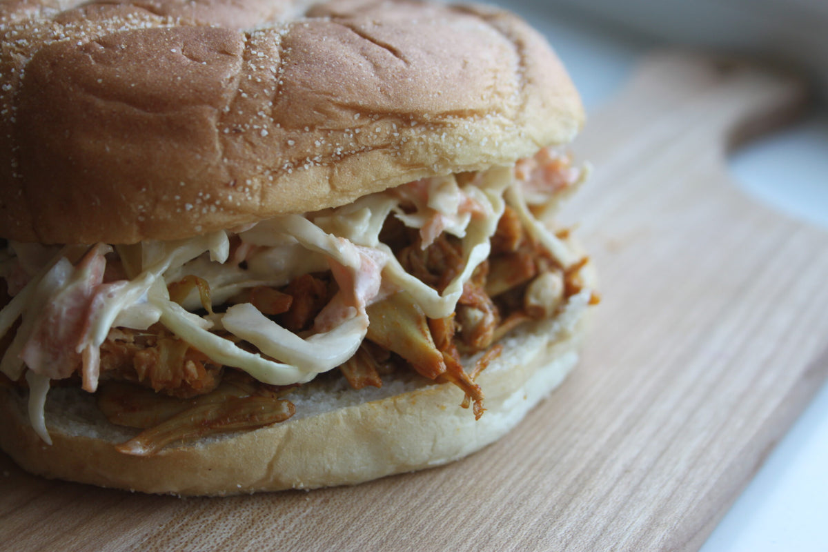 Pulled jackfruit burger