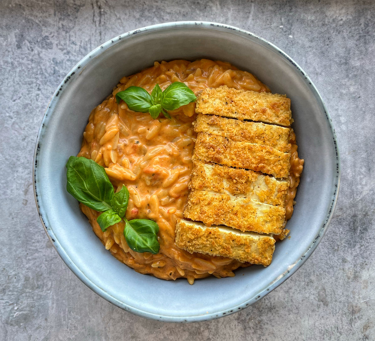 Orzopasta med sprød tofu