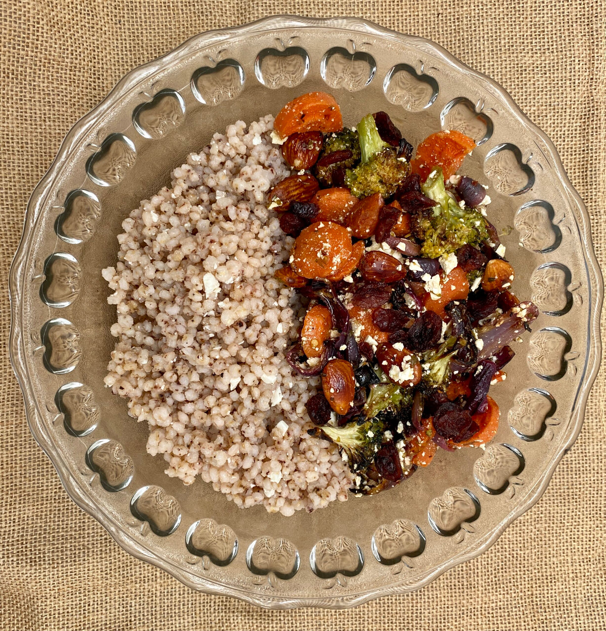 Sorghum bowl med grillede grøntsager