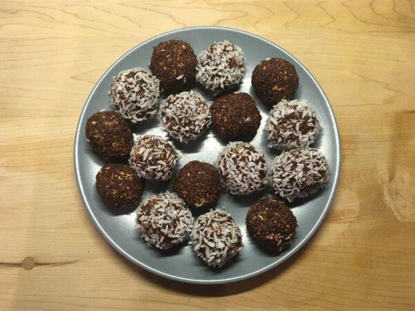 dadelkugler opskrift Veganske dadelkugler | Biogan