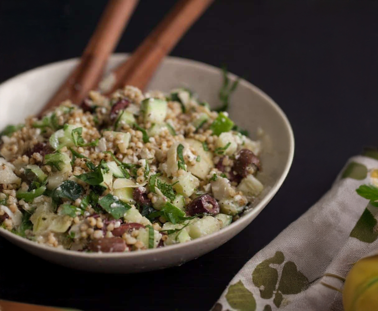 Agurk og sorghum salat